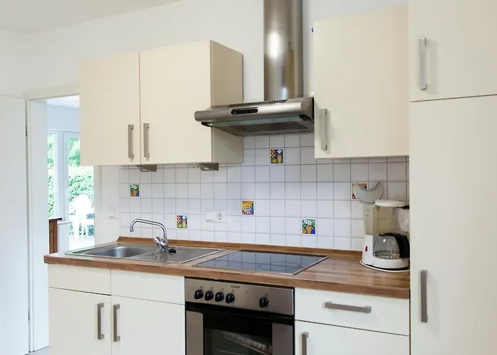 Forest-edge Family Retreat * Leideneck