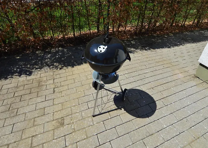 Forest-edge Family Retreat Leideneck